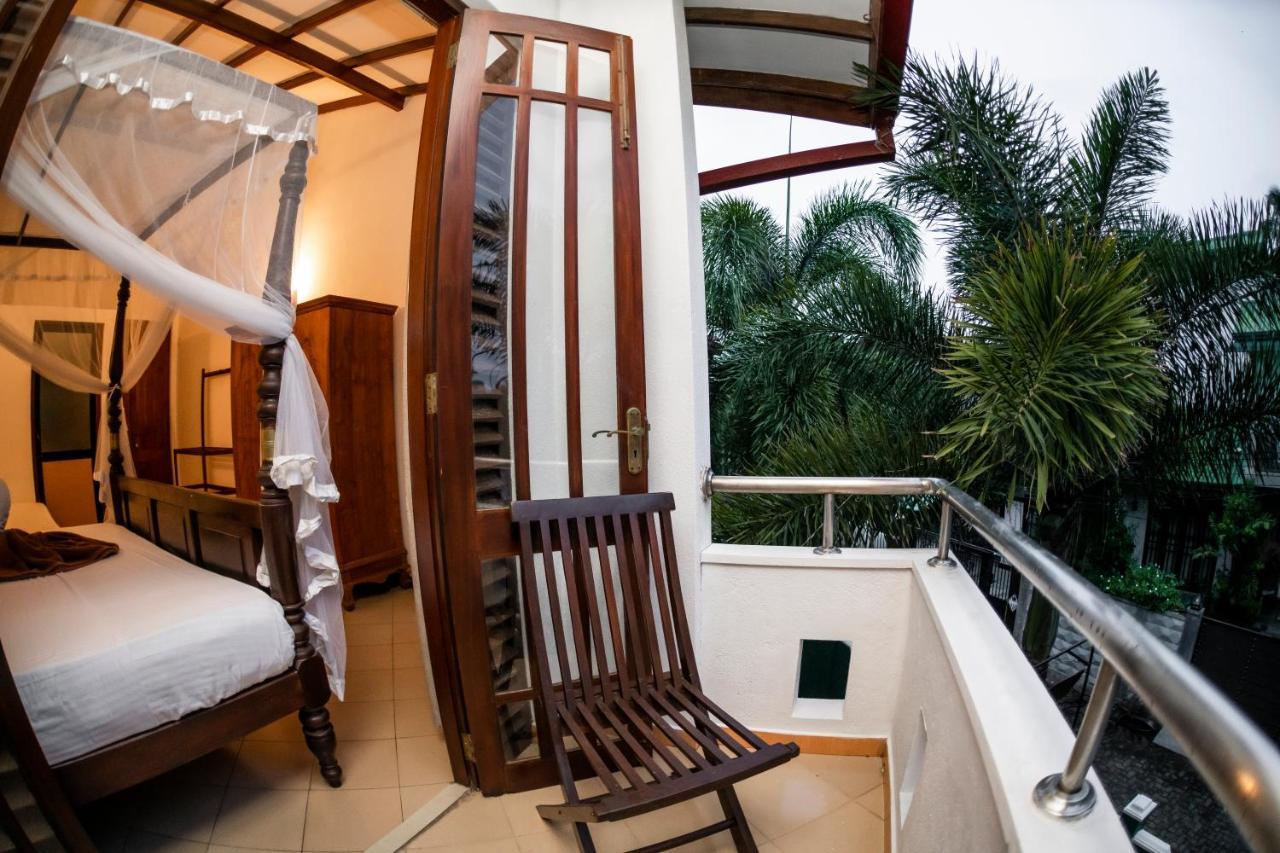 Shakuna Villa Hikkaduwa Exterior photo