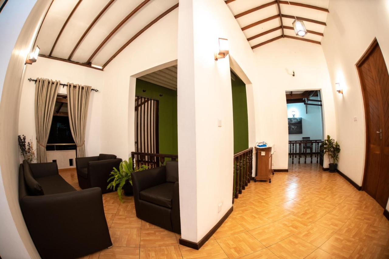 Shakuna Villa Hikkaduwa Exterior photo