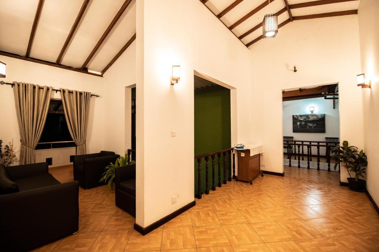 Shakuna Villa Hikkaduwa Exterior photo