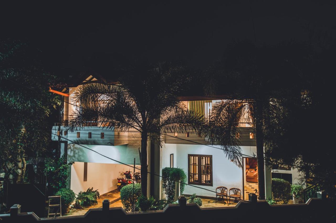 Shakuna Villa Hikkaduwa Exterior photo